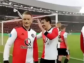 11 amsterdamse jongens gebruikt in Rotterdam