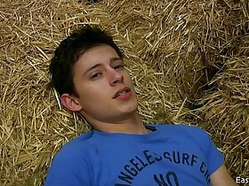 18 Cute Boy whit Big Dick