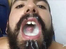 Mi primer bukkake con cinco rabos