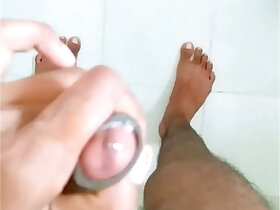 कोन मेरा ए लंड लेना चाहेगा