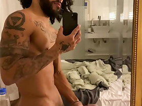 tesão e gozada pela manhã