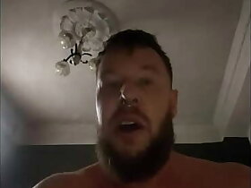 Sweaty Russian bear growls when he cums in a guy
