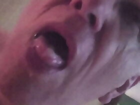 Grandpa Gives Head in Orlando To Appreciative Top