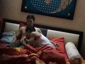 lại đây cho a bú một tí