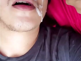 Mexicano haciendo cruising en el carro con su classmate