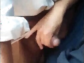 punheta para desconhecido na estrada